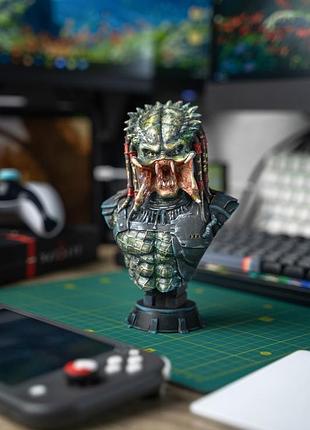 Хижак predator бюст ручної роботи