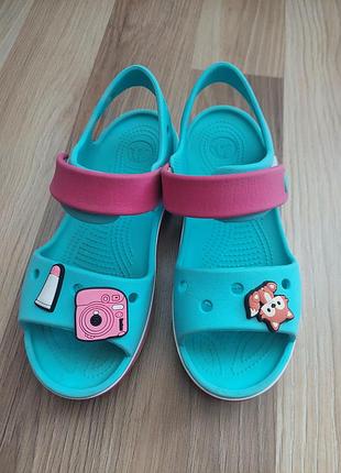 Босоніжки для дівчинки crocs