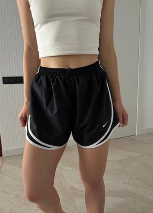Шорти короткі nike