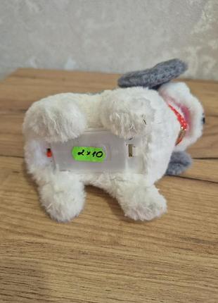 Игрушка собака на батарейках двигается 5