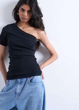 Бавовняна футболка на одне плече asos