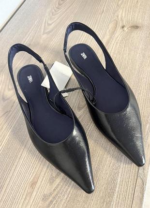 Zara слінгбеки туфлі чорні на плоскій підошві