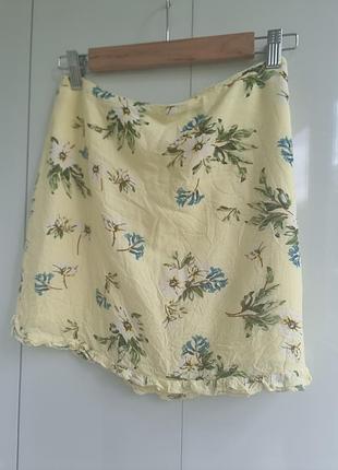 Urban outfitters віскозна легка спідниця