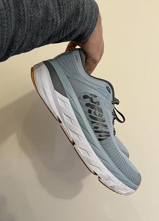 Кроссовки hoka