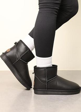 Уггі жіночі itts шкіряні короткі чорні 40