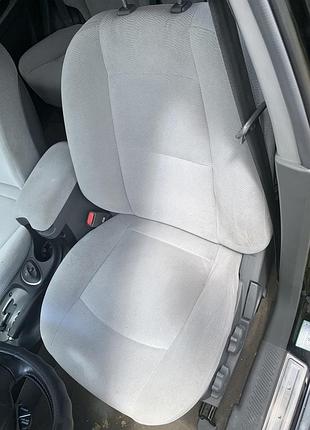 Сидіння переднє ліве (водія) hyundai santafe 1 велюр