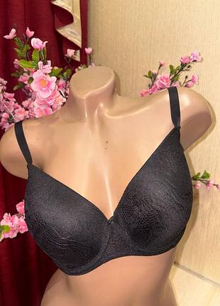 Бюстгалтер с гипюром primark  34е