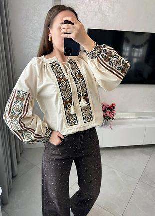 Автетична вишиванка для жінок
