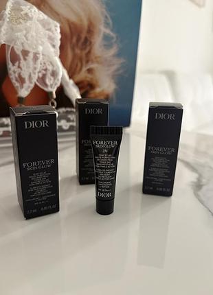 Мініатюри (пробники) відомого тонального крему dior forever skin glow.