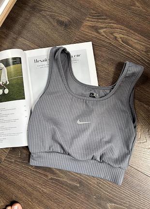 Топ nike сірий розмір м