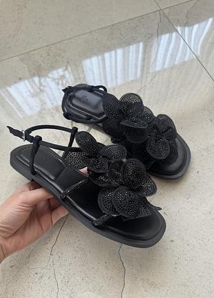 Босоніжки нові 37 р zara