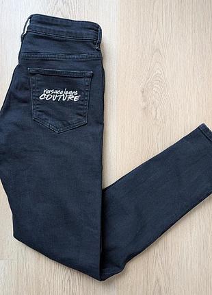 Жіночі оригінальні вузькі джинси versace jeans couture роз 28