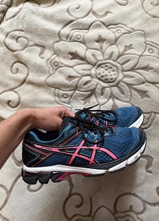 Кросівки asics