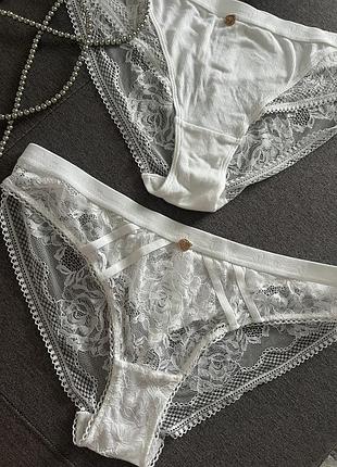 Комплект мереживних трусиків marks&spenser