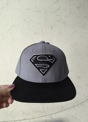 Нова чоловіча кепка бейсболка superman снепбек сіра чорна marvel dc