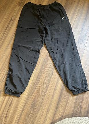 Широкі спортивні штани nike нейлон черні size l