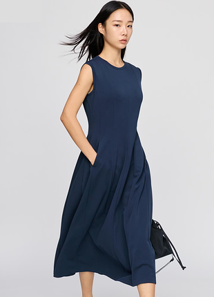 Платье расклешенное uniqlo (483069)