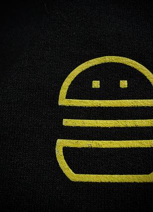 Oversized gildan v-face black sweatshirt 5