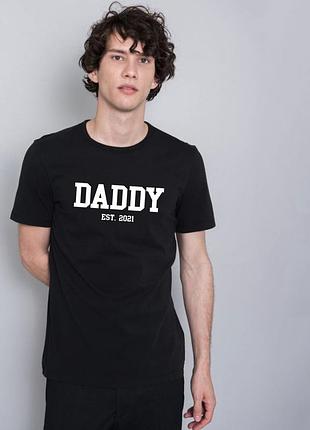 Футболка з принтом «daddy est.» — до дня батька, іменний подарунок татові/краще батькові на замовлення. l