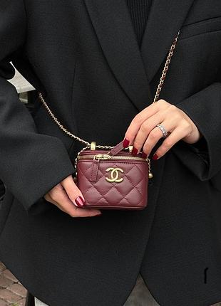 Сумка шанель classic burgundy lambskin pearl crush mini vanity case