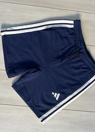 Adidas шорти