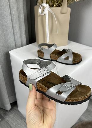 Дитячі оригінальні босоніжки birkenstock