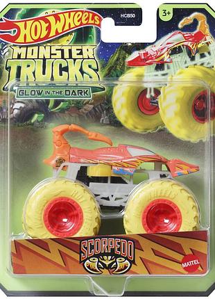 Hot wheels monster jam trucks scorpedo внедорожник джип 1:64 scale glow in the dark hvh82
