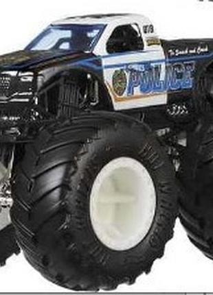 Hot wheels monster trucks police из набора ggc61 1:64 scale die-cast ultimate chaos