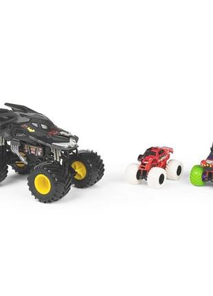 Hot wheels monster jam набор внедорожник джип 1:24 и 1:64 batman бэтмstreet justice 3-pk bundle monster trucks