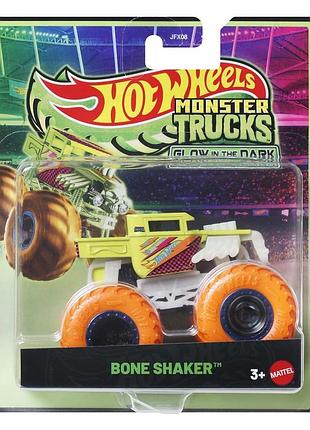 Hot wheels monster trucks glow in the dark bone shaker внедорожник джип 1:64 vehicle jfx08