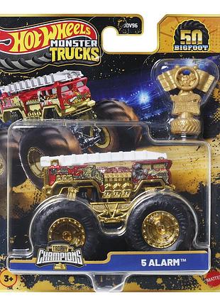 Hot wheels monster trucks 5 alarm внедорожник джип 1:64 scale jdv96 trophy champions 50th a