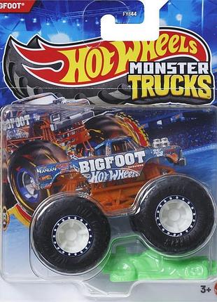 Hot wheels monster jam trucks bigfoot big foot внедорожник джип 1:64 scale fyj44 2025