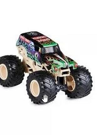 Monster jam truck grave digger из набора diecast 1:64 scale vehicles spin master
