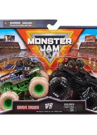 Monster jam official 1:64 grave digger vs soldier fortune набор машинок charge scale die-cast monster trucks s