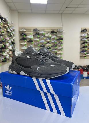 Мужские кроссовки adidas black/grafit, 
дышащая сетка,легкая замша вьетнам 
в коробках , 
арматизирующая подошва, укрепленная пятка.
45-28,5см
