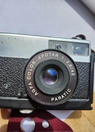 Вінтажна плівкова камера agfa optima (імовірно модель 500), вироблена в німеччині у 1960-х роках.