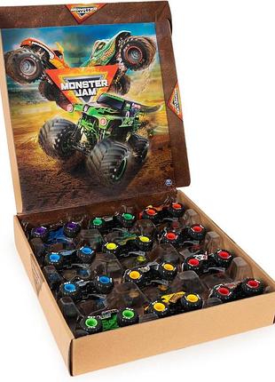 Monster jam official набор из 12 внедорожников 12-pack of 1:64 scale die-cast monster mutt, zombie, pirates curse, max-d, акула, m