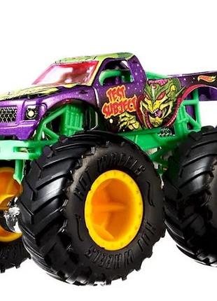 Hot wheels monster jam trucks test subject джип из набора scale clash of the wild diecast car