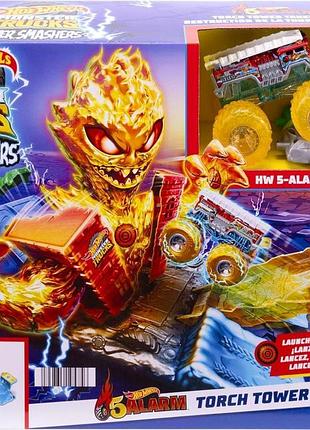 Hot wheels monster trucks трек 1:64 5-alarm firetruck battles the fire torch tower takedown