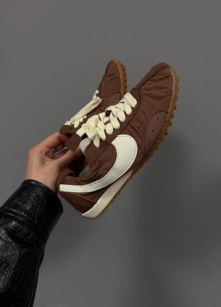 Nike x jacquemus
moon shoe brown