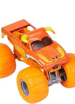 Monster jam trucks 1:64 el toro loco из набора tough treads, spin master