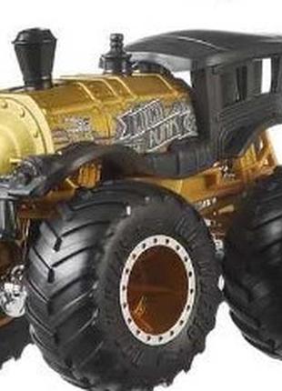 Hot wheels monster trucks loco punk из набора ggc61 1:64 scale die-cast ultimate chaos