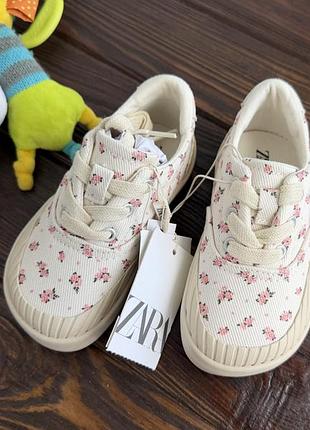 Кеди для дівчинки zara