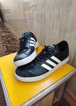 Кросівки adidas оригінал