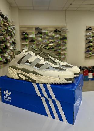 Чоловічі кросівки adidas nitebal 
дихаюча сітка ,нат шкіра, вьетнам 
в коробках , 
арматизуюча підошва, укріпленна пятка .
40р-25,5см, 43р-27,5см, 45р