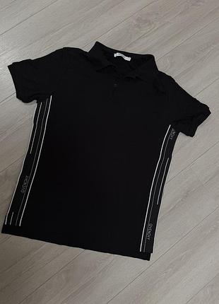 Футболка givenchy