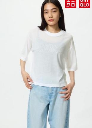 Футболка с графикой babymonster ut uniqlo