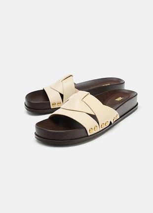 Кожаные сандалии с перекрещенными ремешками zara