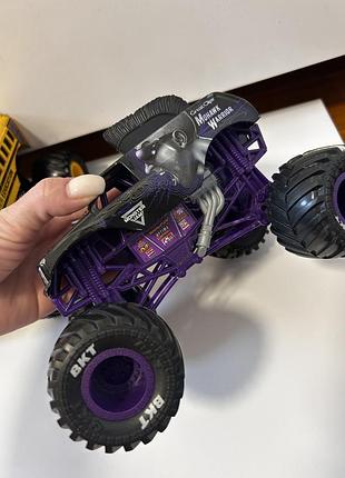 Машинки  monster jam 3