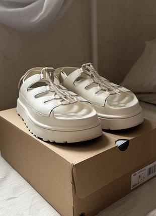 Босоніжки сандалі ugg w goldenglow toggle 39 розмір 25 см